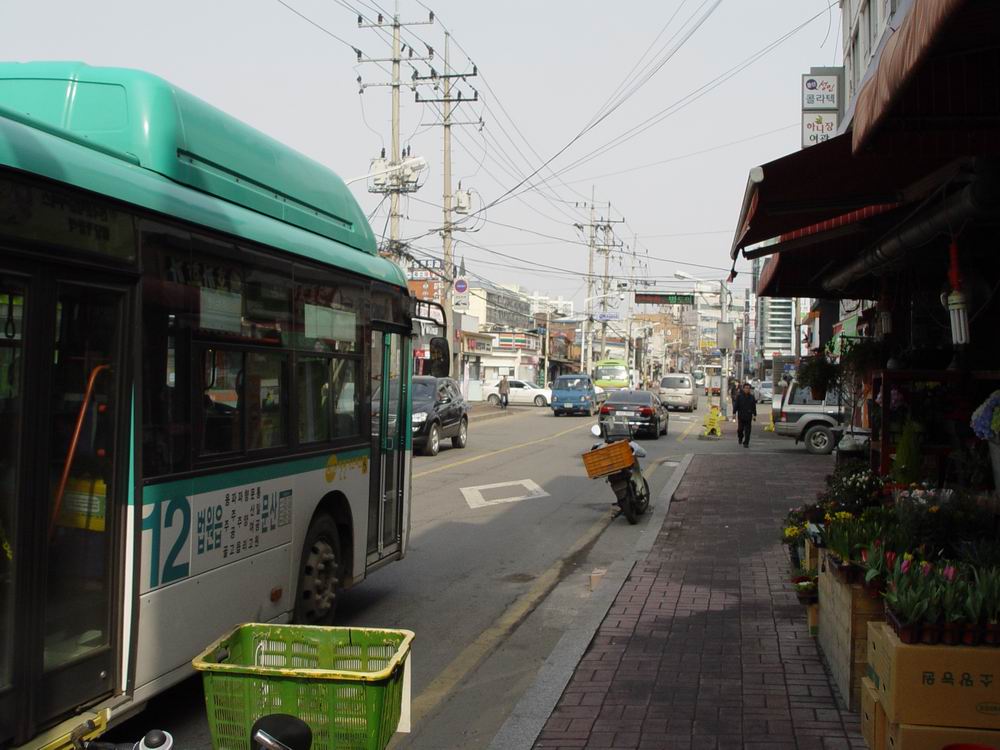 坡州市的公交车四通八达