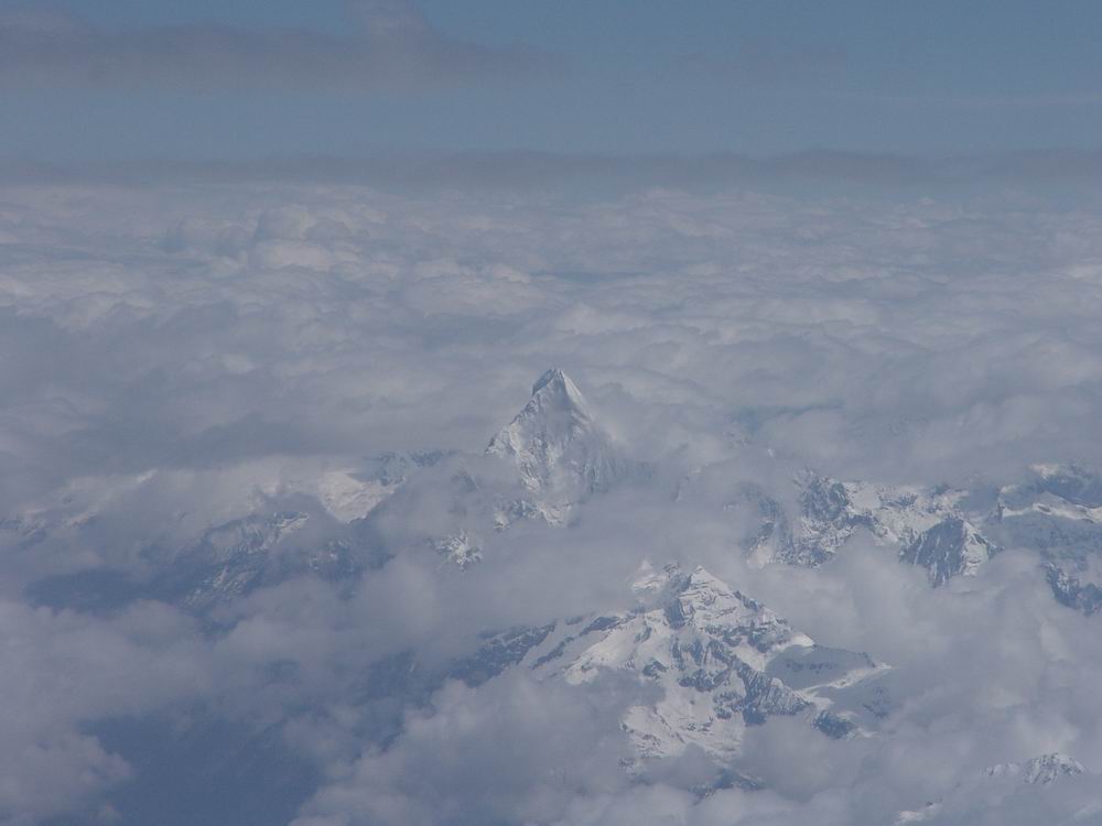 全世界攀上贡嘎主峰的24人都是真英雄
